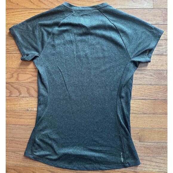 The North Face Polartec FlashDry Tee Size Small Charcoal Grey NWOT - Picture 3 of 7